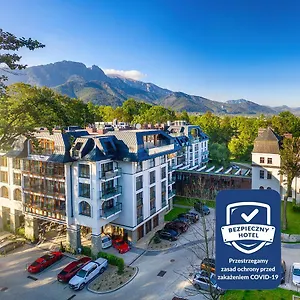 5* Отель Nosalowy Park &